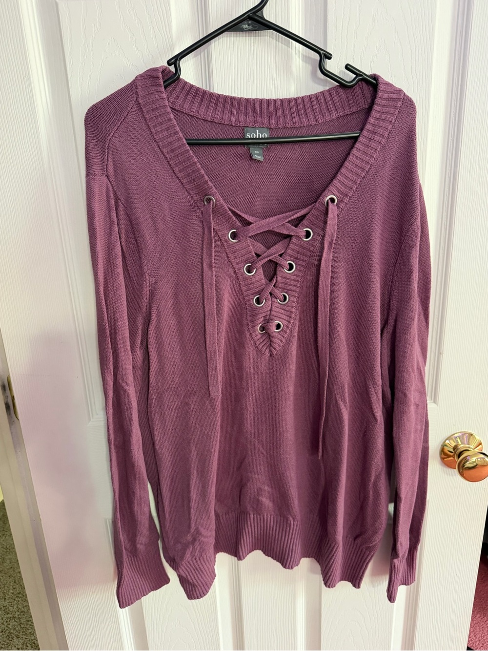 Soho Lace-Up V-Neck Sweater in Mauve